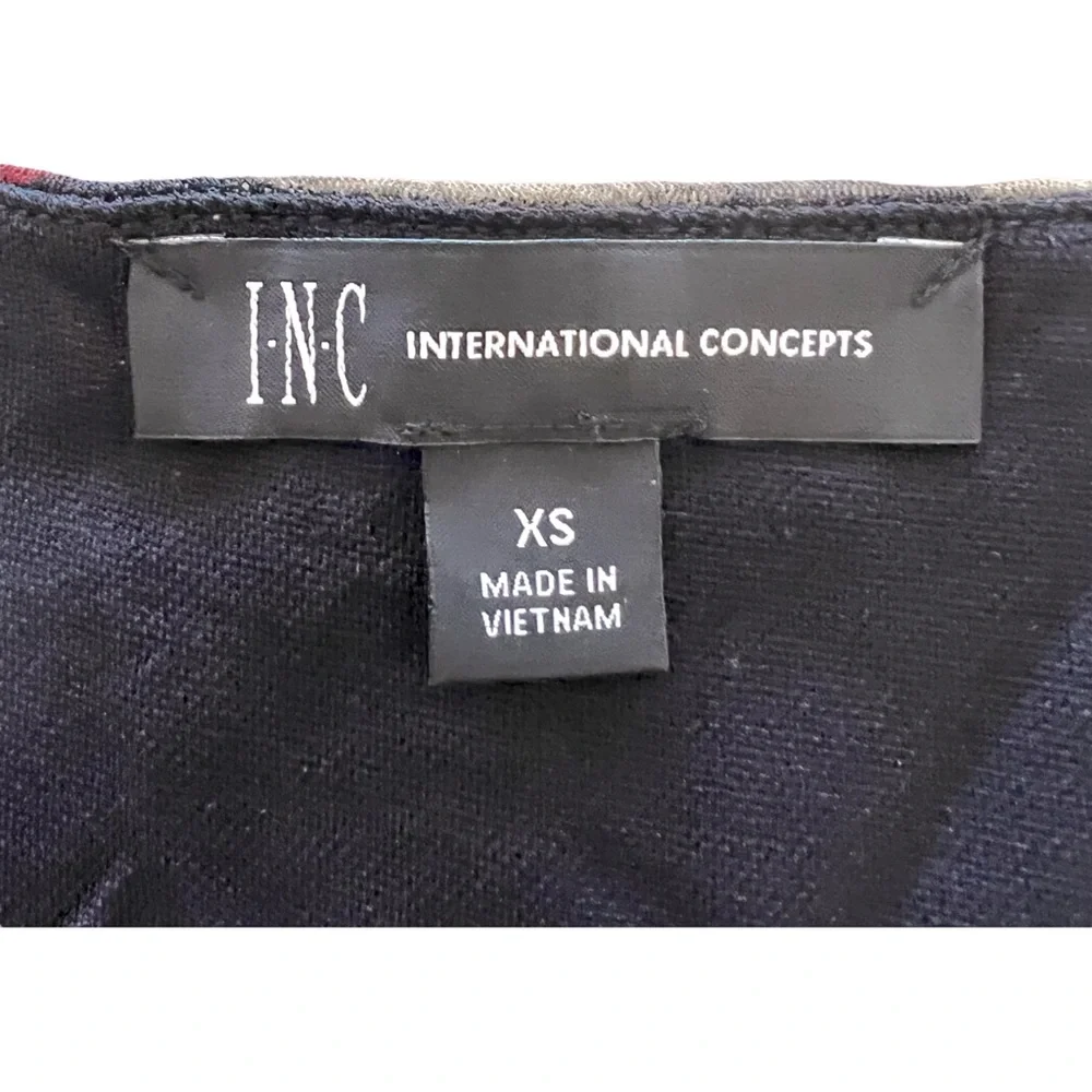 INC Floral Leopard Print Twist Hem Long Sleeve V Neck Blouse Sz XS NWOT - Picture 2 of 10